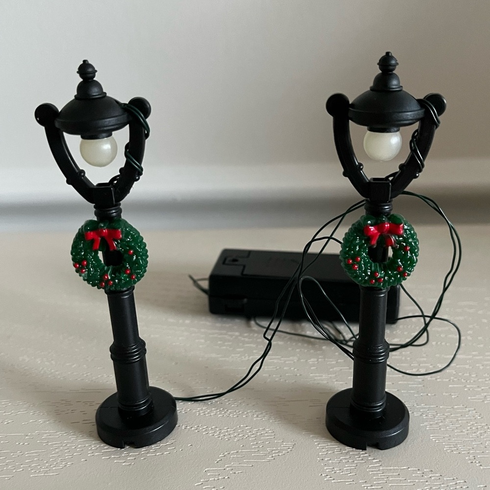 Santa’s Workbench Classic Street Lamp Posts